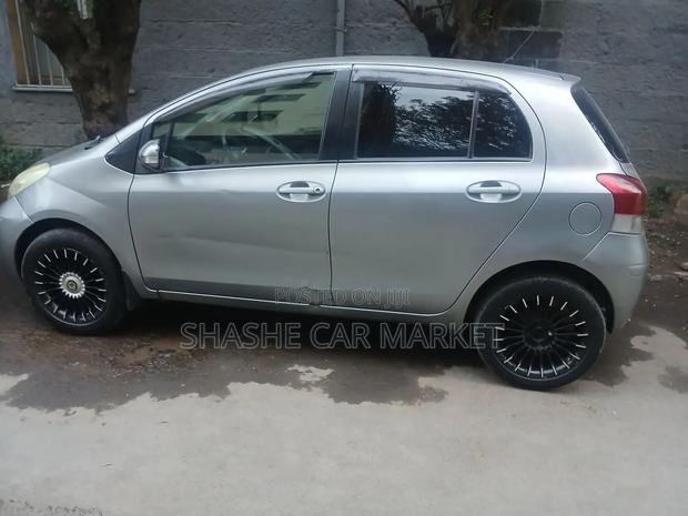 Toyota Yaris 2008 Gray