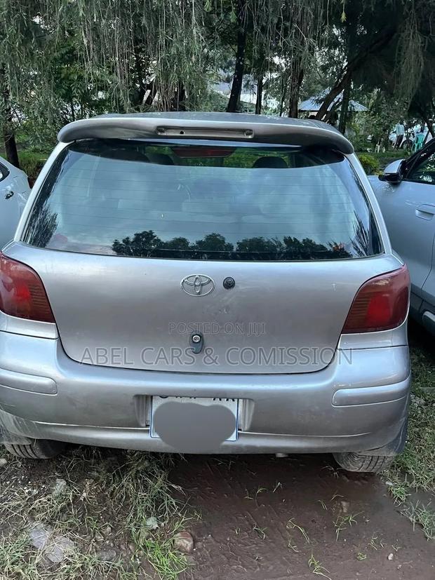 Toyota Vitz 2003 Gray