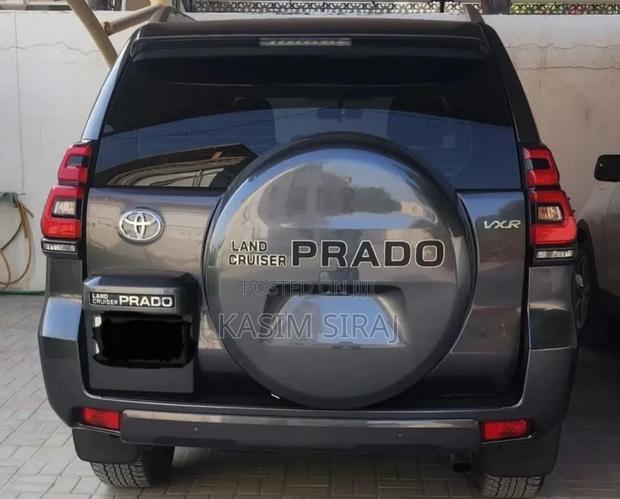 Toyota Land Cruiser Prado 2.8 D-4D 2015 Gray