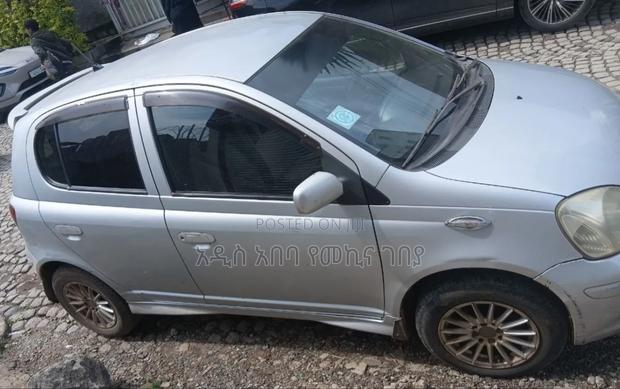 New Toyota Vitz 1.0 FWD 3dr 2004 Silver