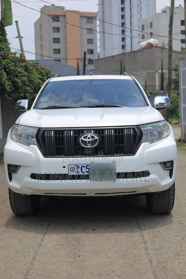 Toyota Land Cruiser Prado 2018 White