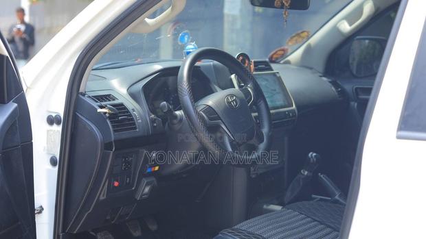 Toyota Land Cruiser Prado 2018 White