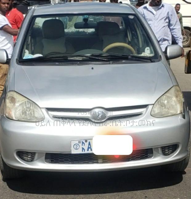 Toyota Platz 2005 Purple