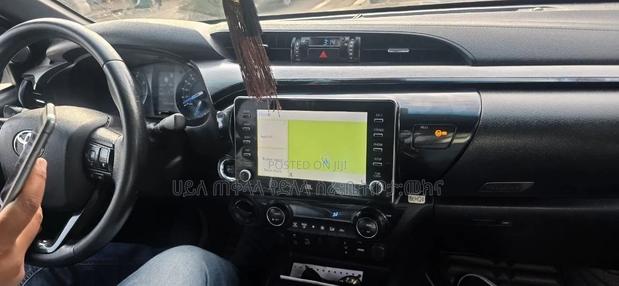 Toyota Hilux 2022 Green