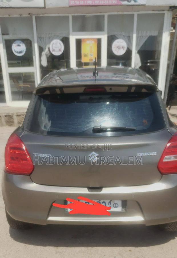 Suzuki Swift 2021 Gray