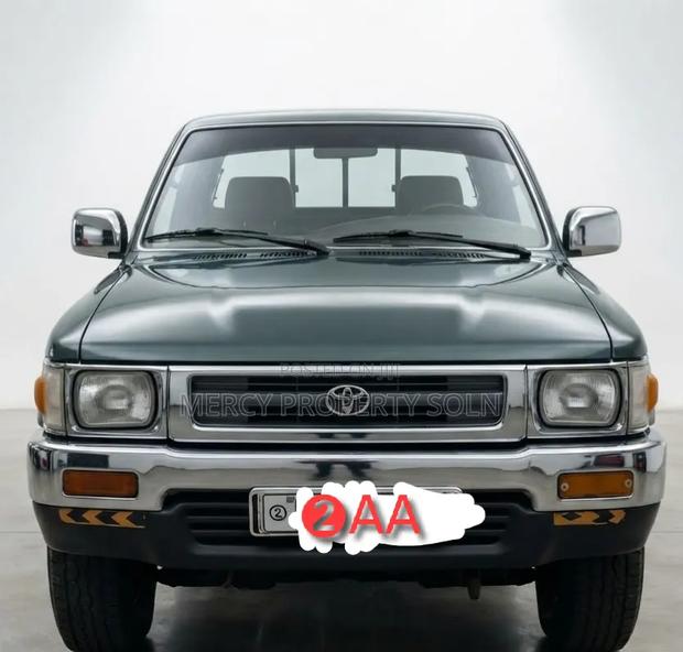 Toyota Hilux 1996 Green