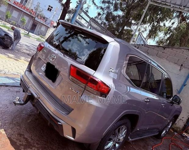 New Toyota Land Cruiser 2022 Gray