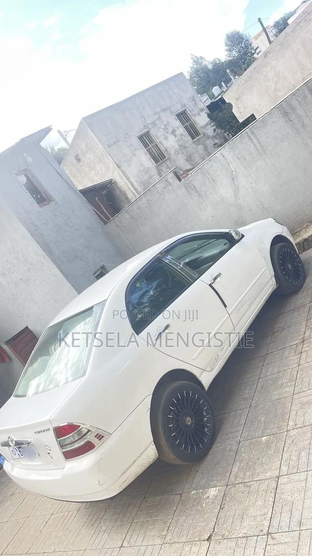 Toyota Corolla 2003 White
