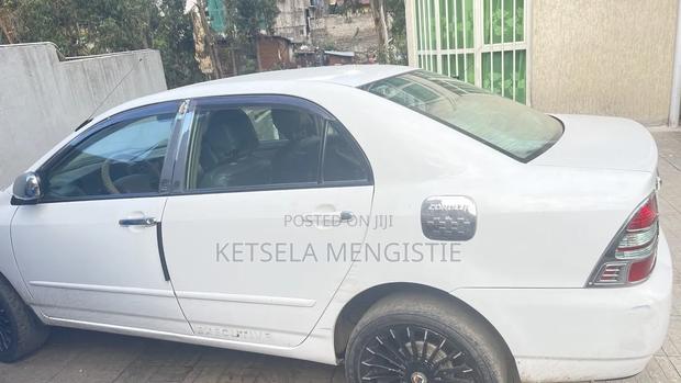 Toyota Corolla 2003 White