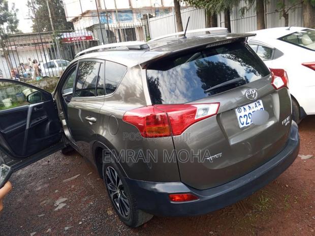 Toyota RAV4 2014 Brown