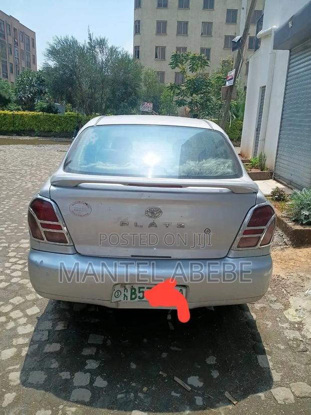 Toyota Platz 2003 Silver