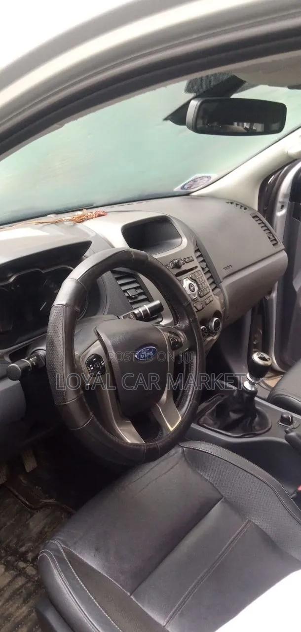 Ford Ranger Wildtrak 2012 Gray