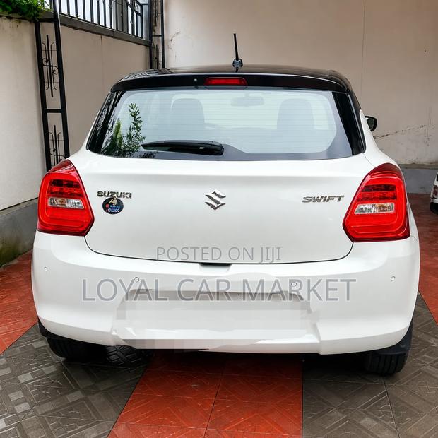 Suzuki Swift 2022 White