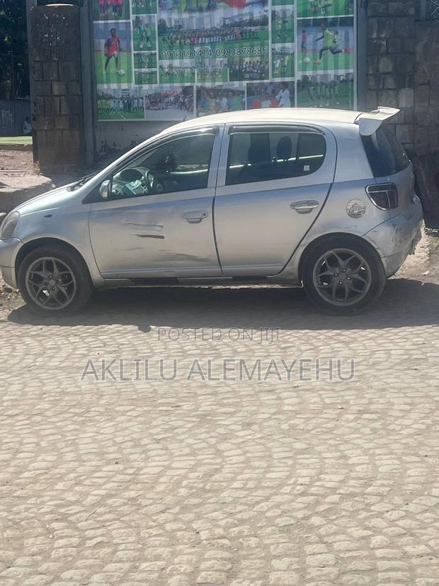 Toyota Vitz 1.0 FWD 3dr 2001 Silver
