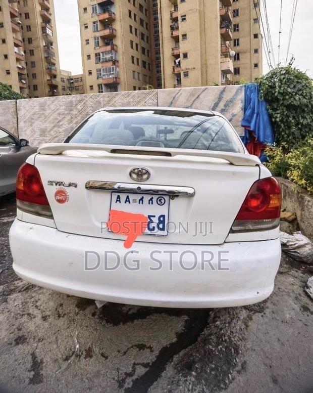 Toyota Platz 2002 White