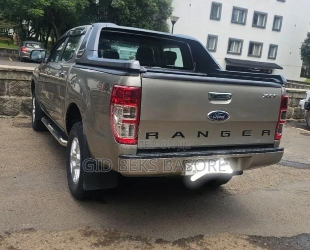 Ford Ranger 2015 Silver