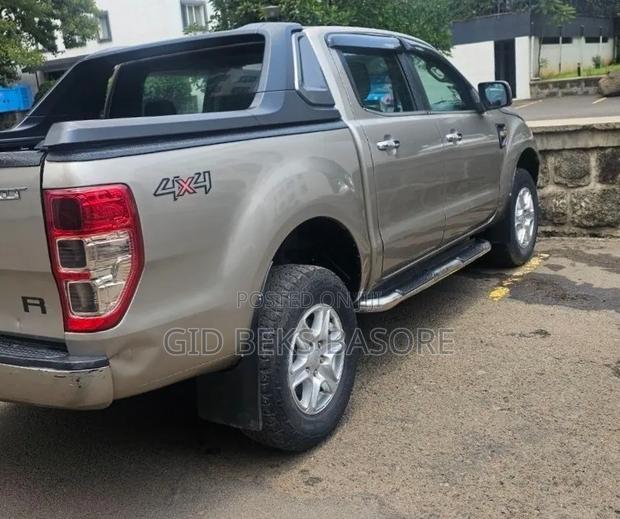 Ford Ranger 2015 Silver