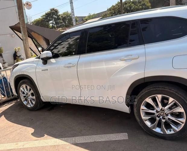 Toyota Highlander 2023 White