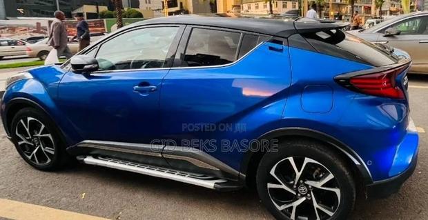 Toyota C-HR 2021 Blue