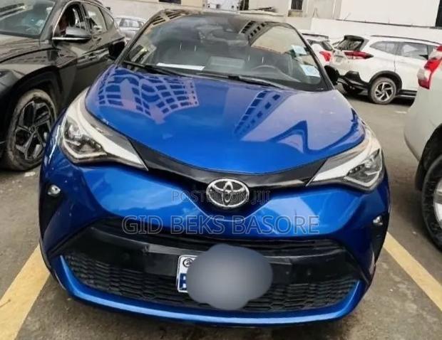 Toyota C-HR 2021 Blue