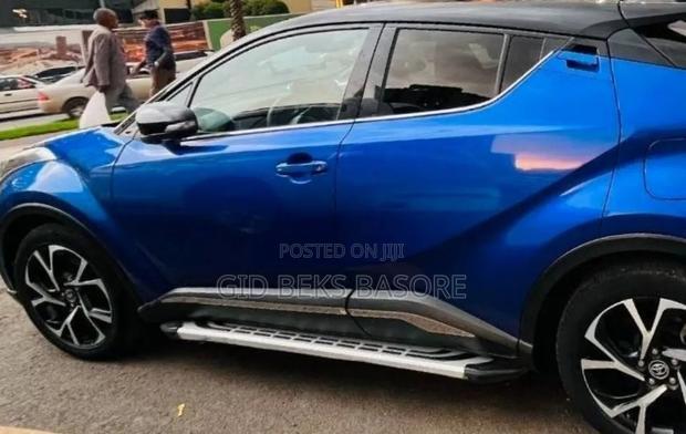 Toyota C-HR 2021 Blue