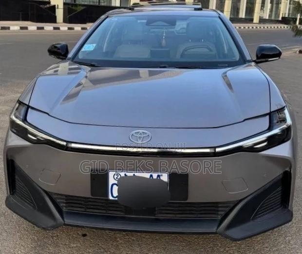 Toyota bZ3 63 kWh FWD 2023 Gray