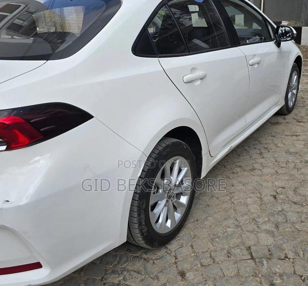 Toyota Corolla 2022 White