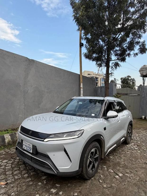 BYD Yuan Up 2025 Beige