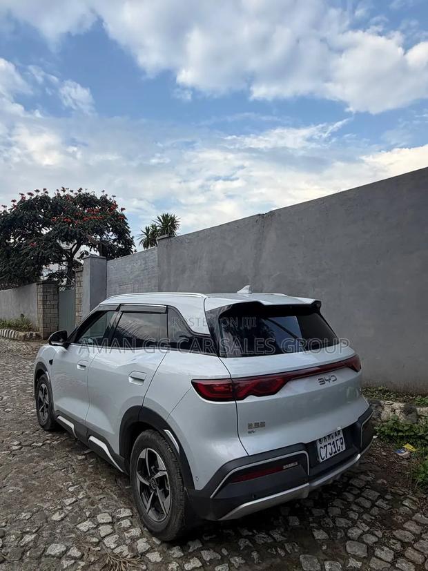 BYD Yuan Up 2025 Beige