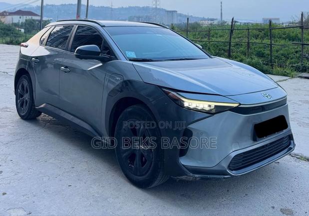 Toyota bZ4X 2024 Gray