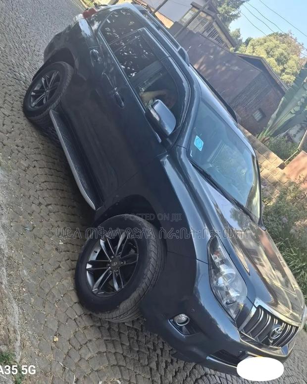Toyota Land Cruiser Prado 2012 Matt Black