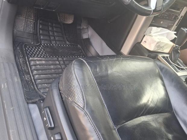Toyota Land Cruiser Prado 2012 Matt Black