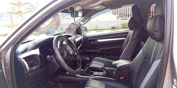 Toyota Hilux 2017 Purple