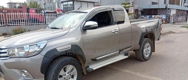 Toyota Hilux 2017 Purple