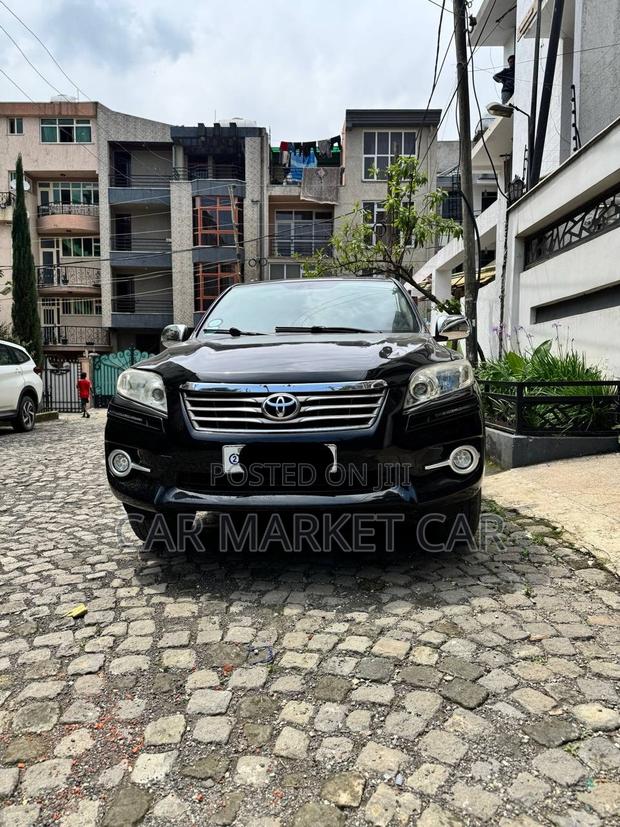 Toyota RAV4 2011 Black