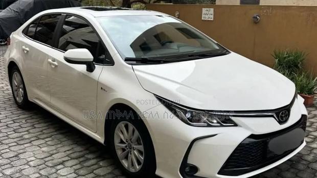 Toyota Corolla 2022 White
