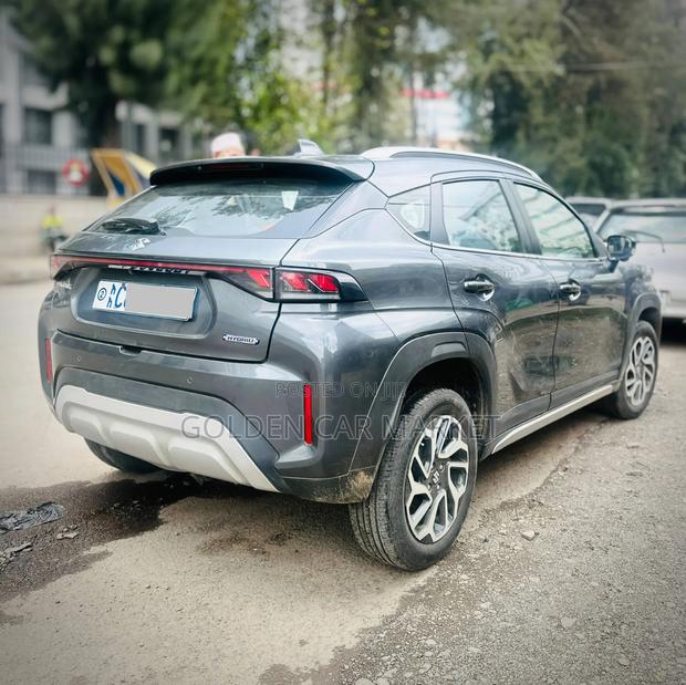 Suzuki Fronx 2025 Silver