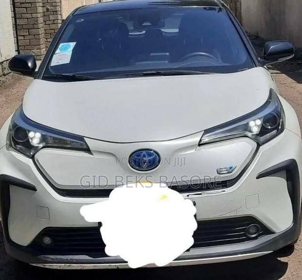 Toyota C-HR 2022 White