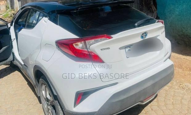 Toyota C-HR 2022 White
