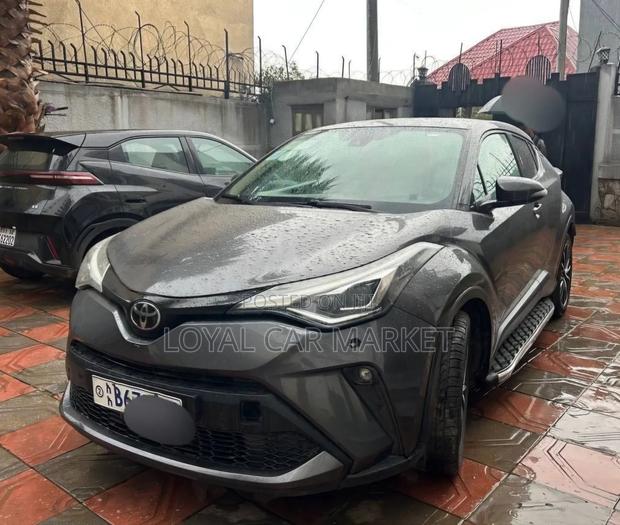 Toyota C-HR 2020 Gray