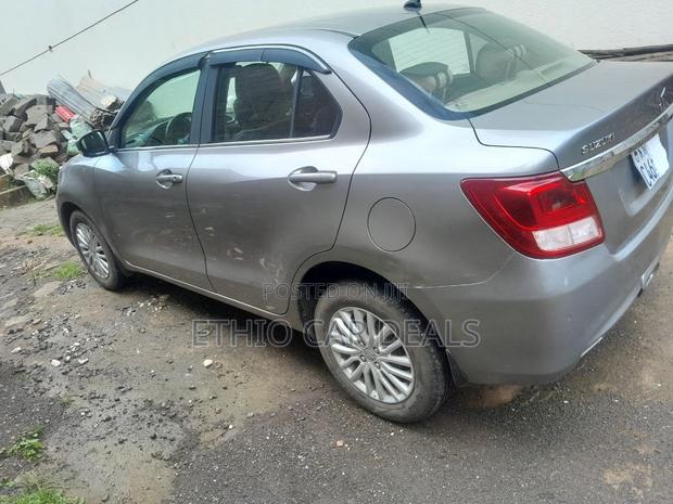 Suzuki Dzire 2022 Silver
