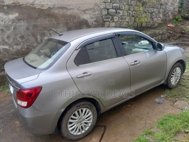 Suzuki Dzire 2022 Silver