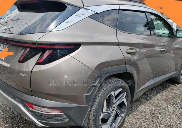 Hyundai Tucson 2021 Brown