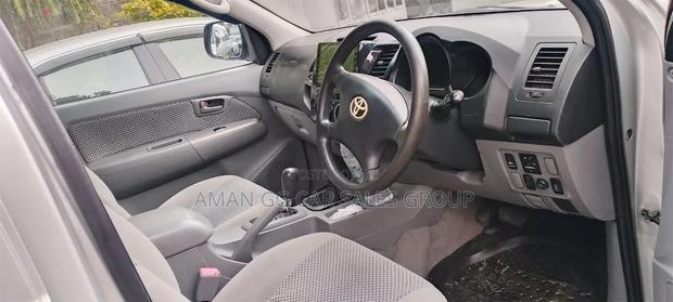 Toyota Hilux 2010 Silver
