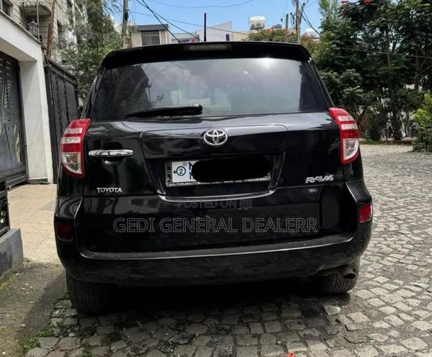 Toyota RAV4 2011 Black