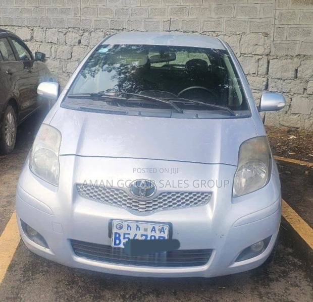 Toyota Yaris 2010 Silver