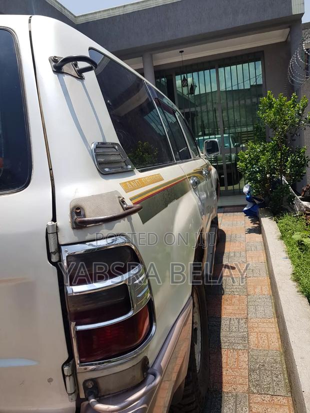 Toyota Land Cruiser 2003 White