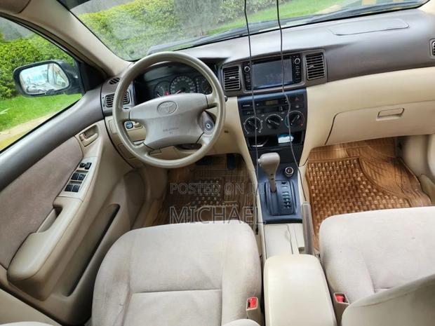 Toyota Corolla 2005 Silver
