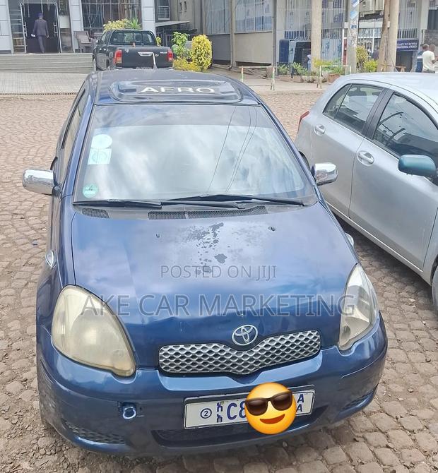 Toyota Vitz 2005 Blue