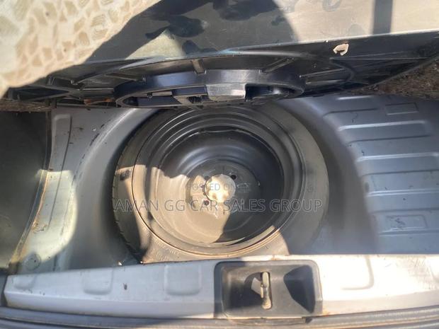 Toyota Vitz 2003 Silver